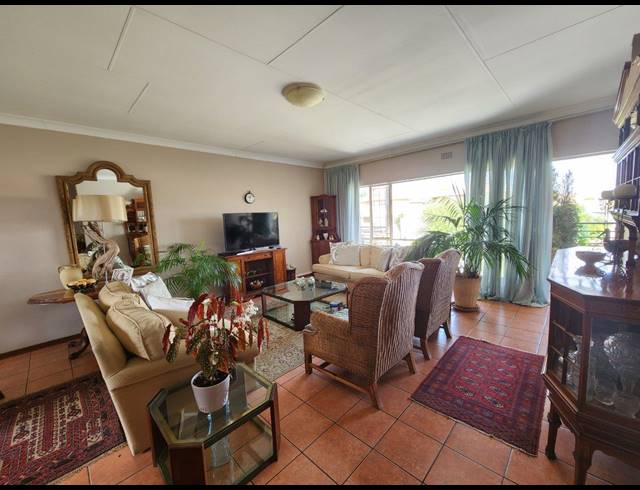3 BEDROOM TOWNHOUSE FOR SALE IN THREE RIVERS PROPER